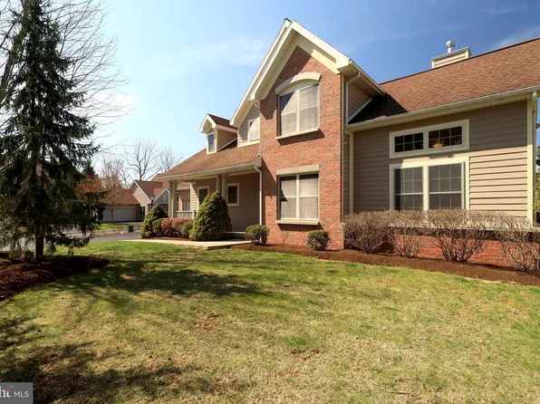 102 Abbott Ln, State College, PA 16801