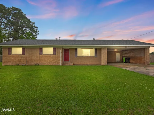 108 John St, Breaux Bridge, LA 70517