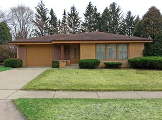 5956 Dawson Ct, Greendale, WI 53129