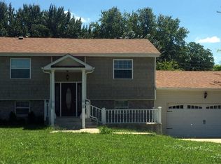132 Airport Rd, Clarksville, TN 37042