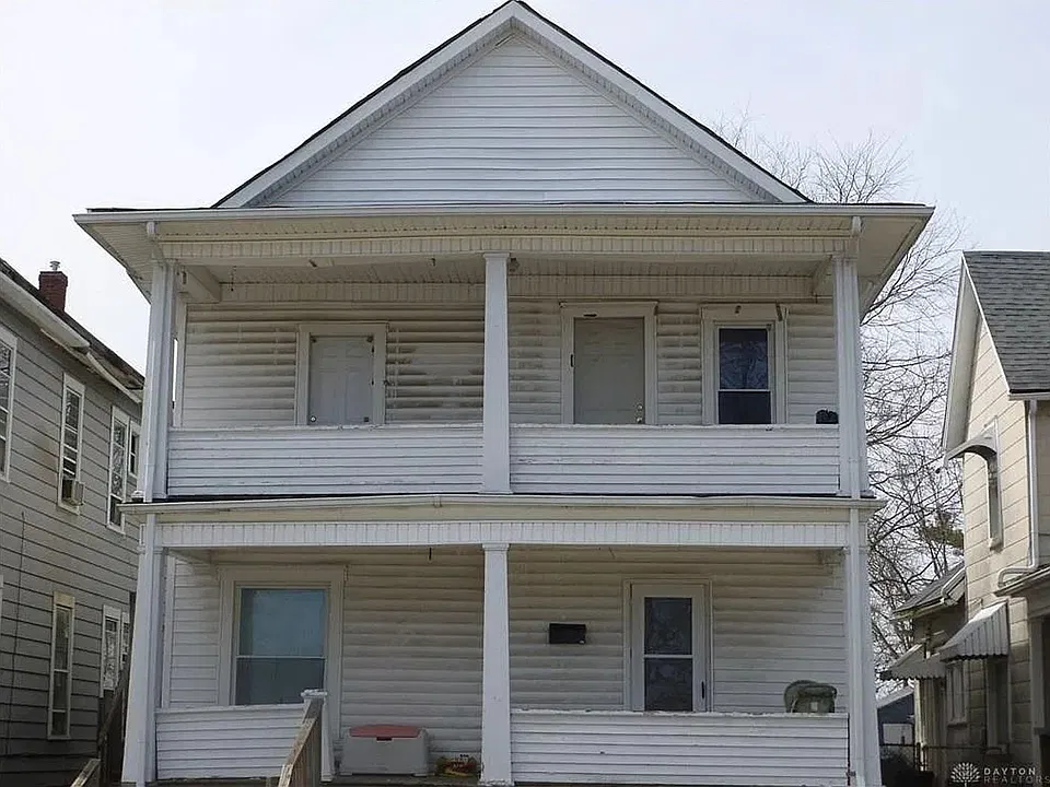 105-105.5 N Western Ave