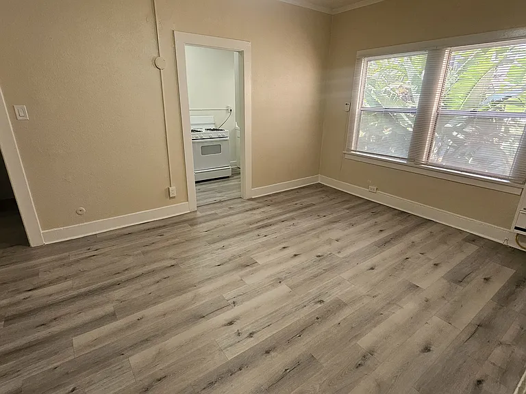 815 S Lake St #205 — Photo 6