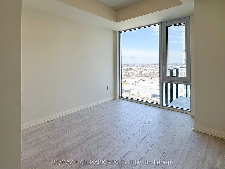 27 Korda Gate E #2502 — Photo 11