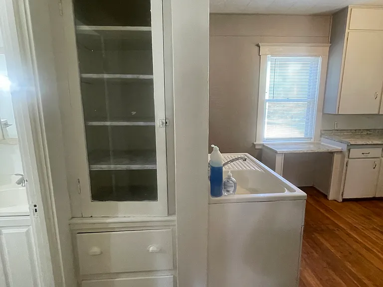 2516 Wirt St — Photo 10