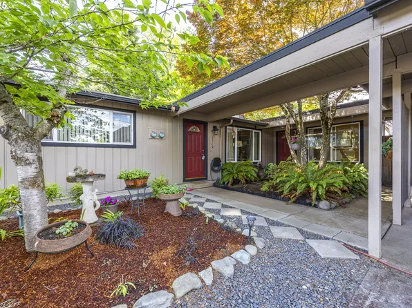 2710 Kalmia St, Eugene, OR 97404