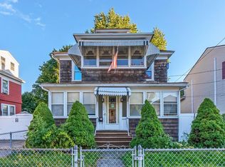 108 Forest St, Lowell, MA 01851