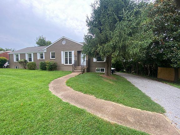 Wonderful Rosebank neighborhood 1/2 mile to Shelby Park