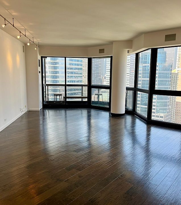 1st image of 200 E 61st St APT 31B