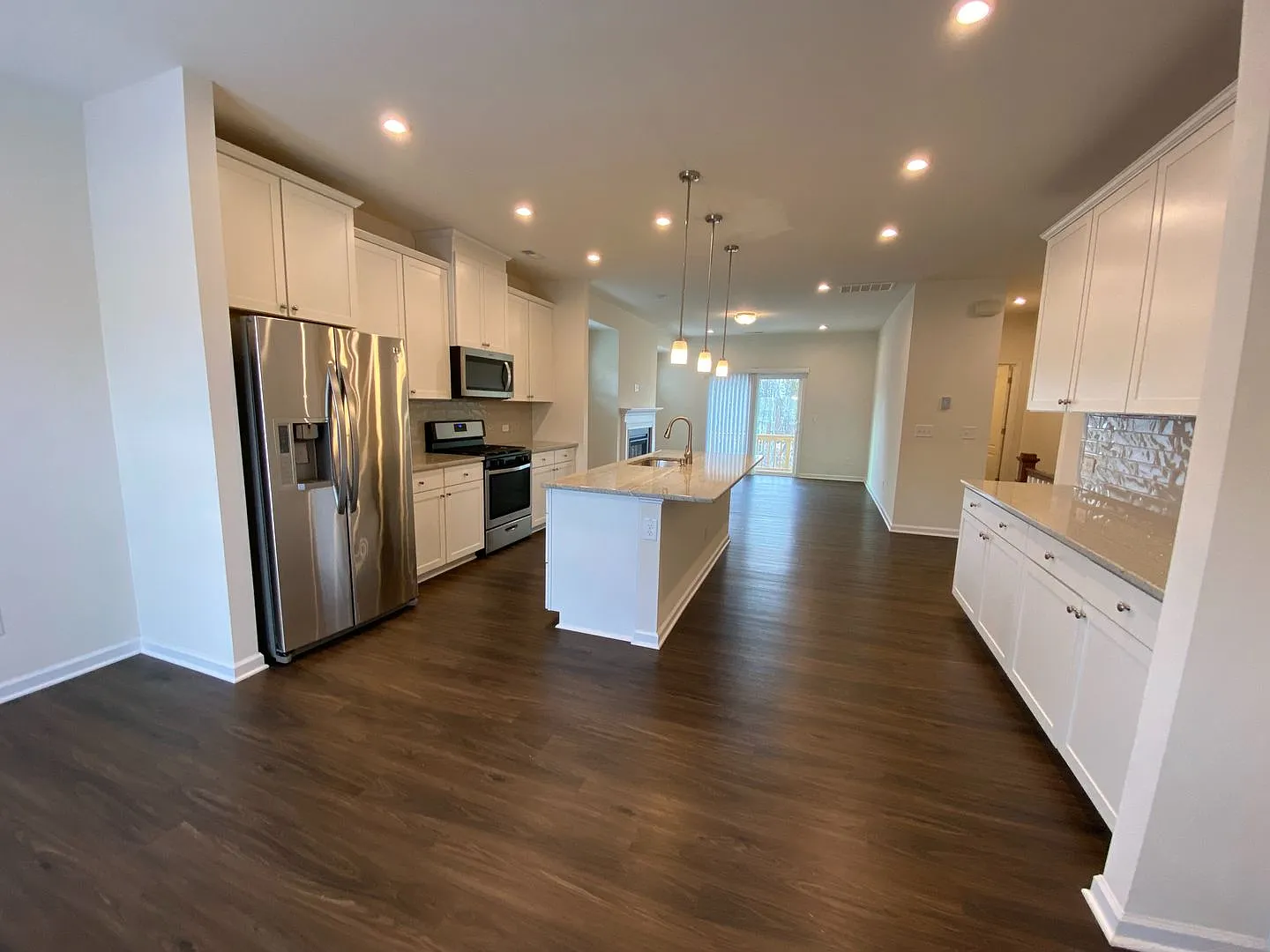 Room in 4 Bedroom Townhome at Mahal Ave — Photo 3