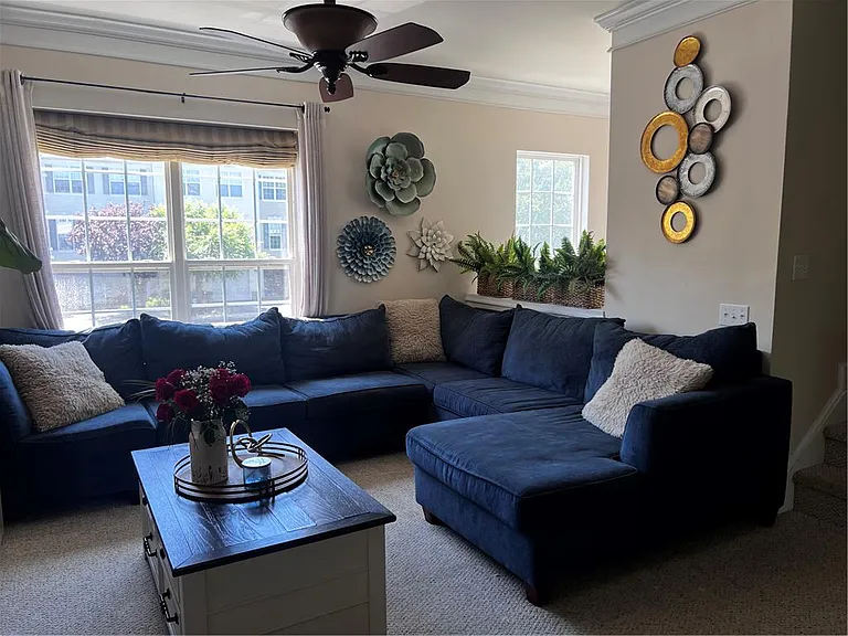 8549 Gateway Rd — Photo 5
