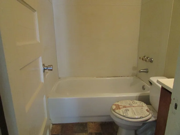 121 Dixie Dr — Photo 6