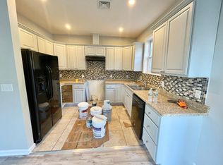 26 Rock Creek Rd #1, New Haven, CT 06515