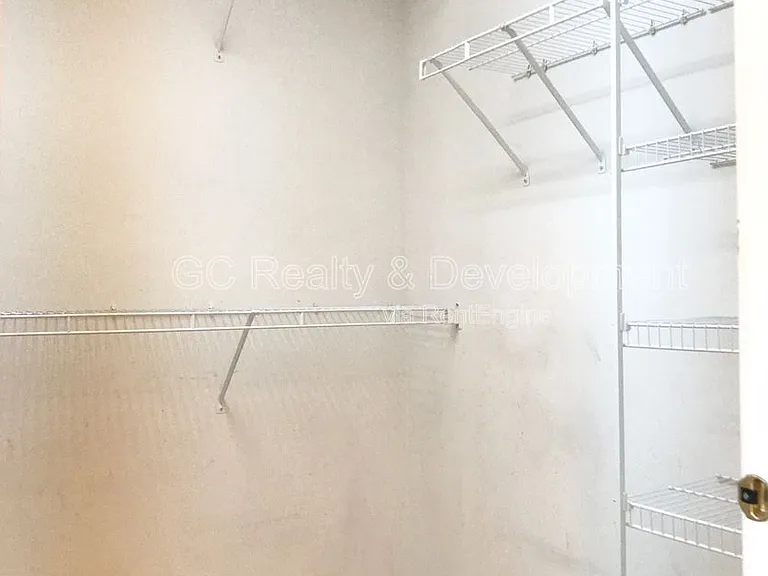 922 Kings Canyon Dr — Photo 19