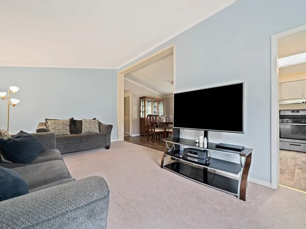 13 Baywood St, Rockland, MA 02370