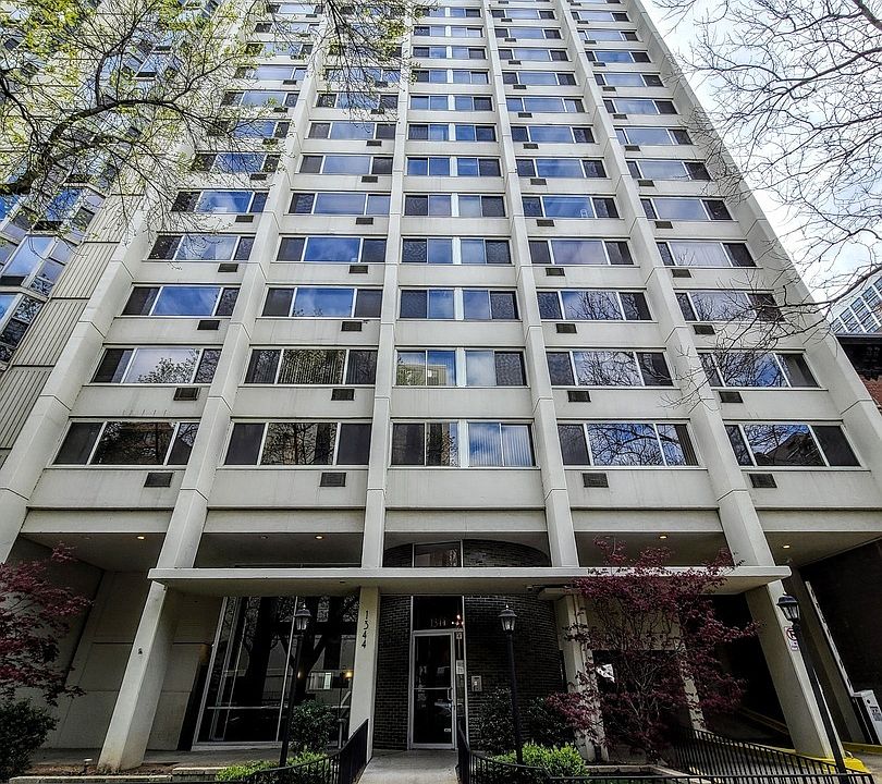 1st image of 1345 N Dearborn St #11B