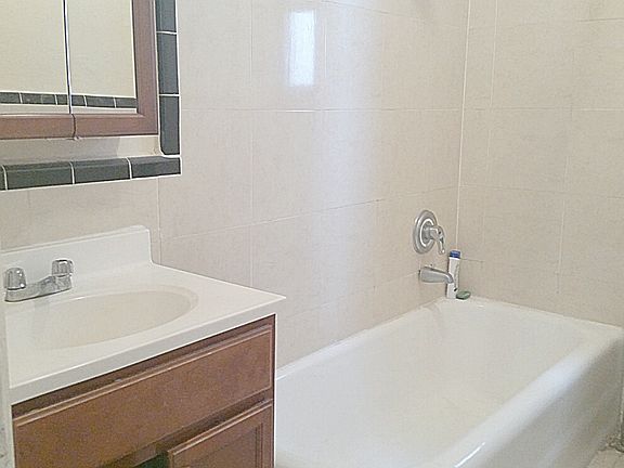2nd image of 415 Lefferts Ave APT D4