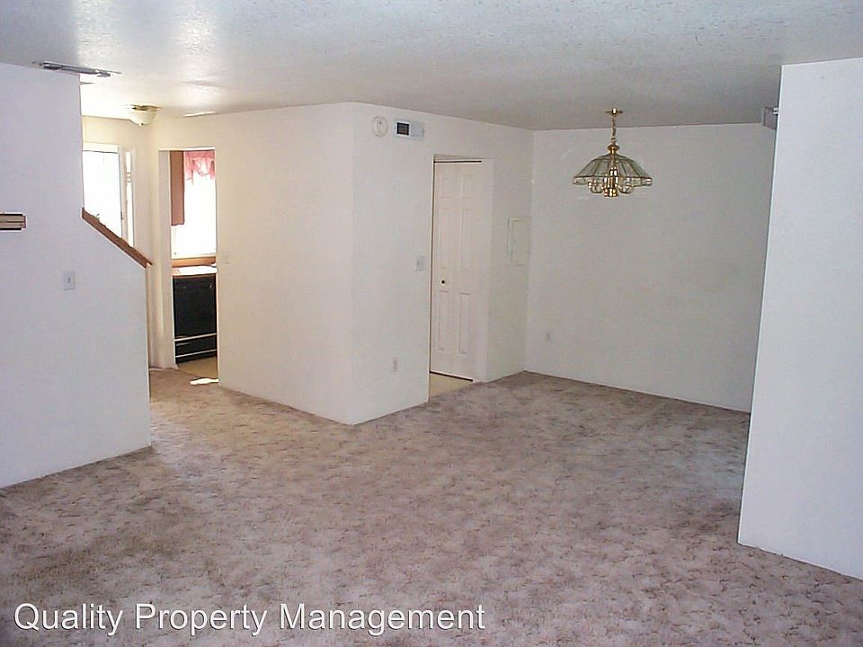 2nd image of 127 Omni Cir APT 2