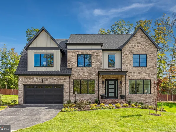 9205 Franks Point Ln, Lorton, VA 22079