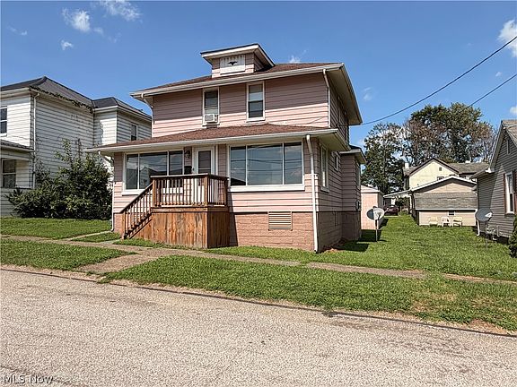 2nd image of 113 Steuben St