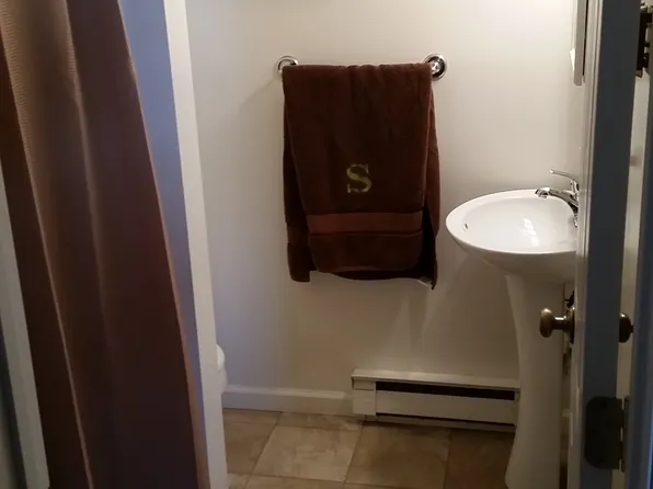 702 Timothy Cir, Charleston, IL 61920