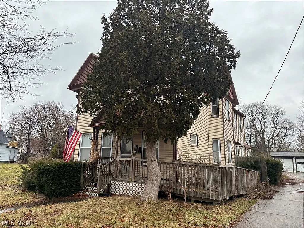 3305 W 48th St photo 1