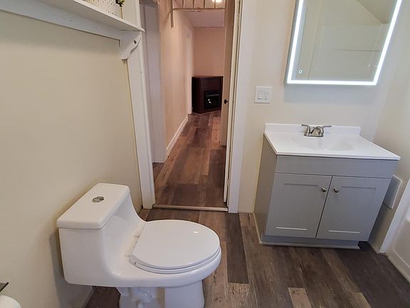 3rd image of 11 Kenworthy Ave
