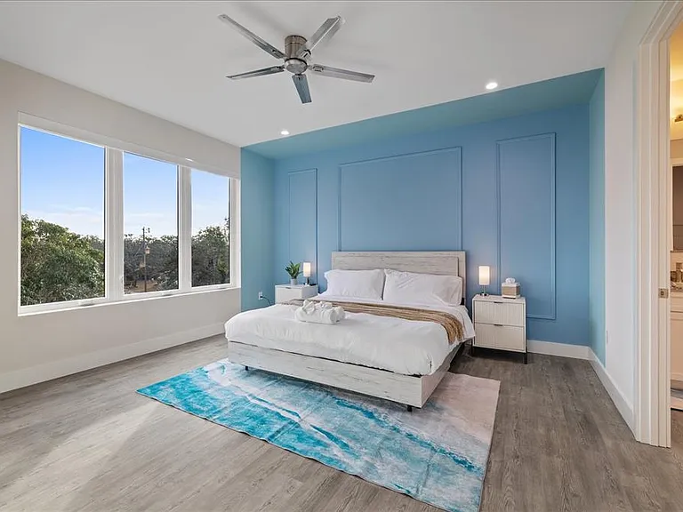 623 Petit Way — Photo 34
