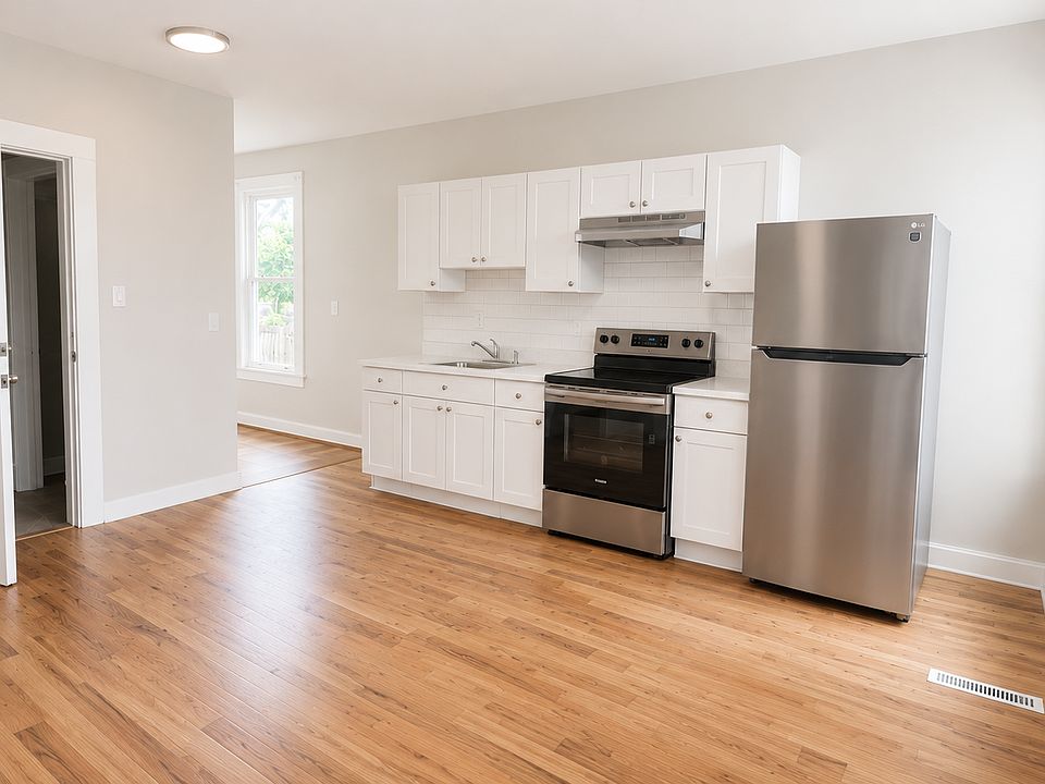 1st image of 17 Elliott St APT 1
