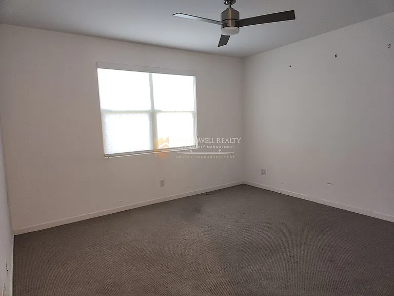 4208 S 68th Dr — Photo 13