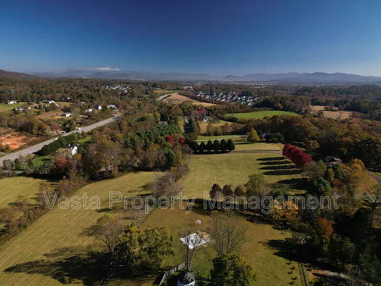 588 Ray Hill Rd #A — Photo 28