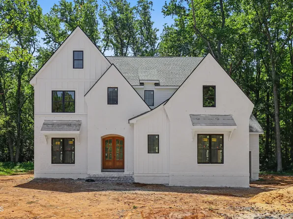827 Homestead Rd, Chapel Hill, NC 27516