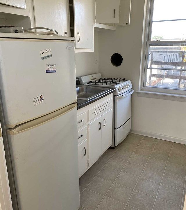 2nd image of 100 Broad Ave APT 4B