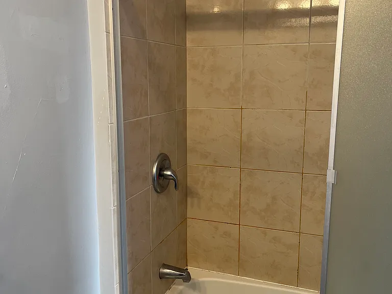 3105 W Diversey Ave #2R — Photo 16
