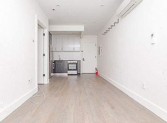 5th image of 824 Saint Johns Pl #T5