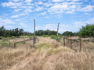 955 S Laird Rd, Harper, TX 78631