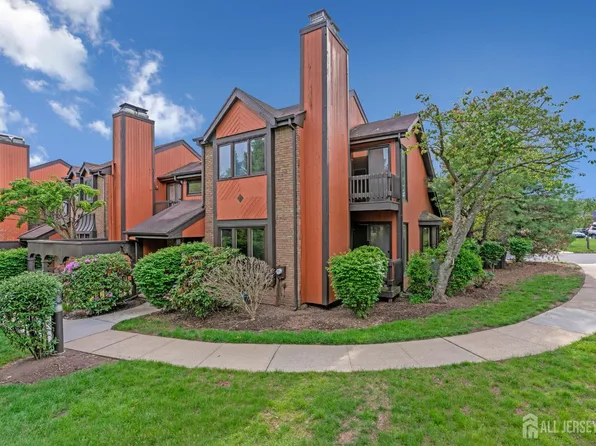 156 Riverbend Dr, North Brunswick, NJ 08902