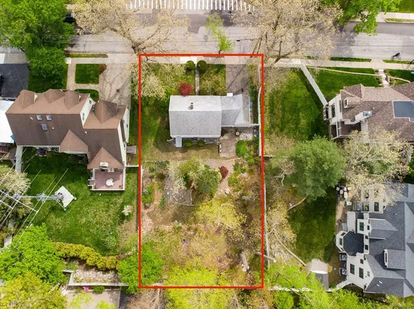 100 Hartman Rd, Newton, MA 02459