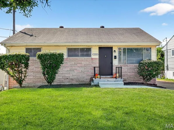 9700 Ridge Ave, Saint Louis, MO 63114