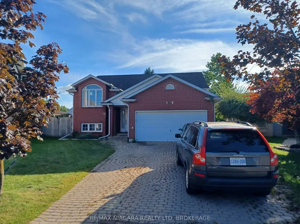 8008 Grossi Ct, Niagara Falls, ON L2H 3G8