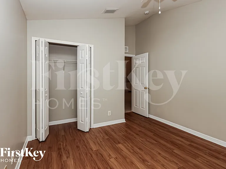 1113 Harry Ave S — Photo 16