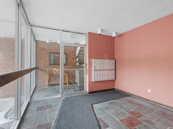 4th image of 231 Coolidge Ave APT 409