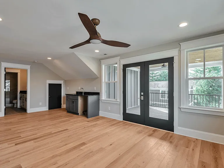 622 N 2nd St — Photo 13
