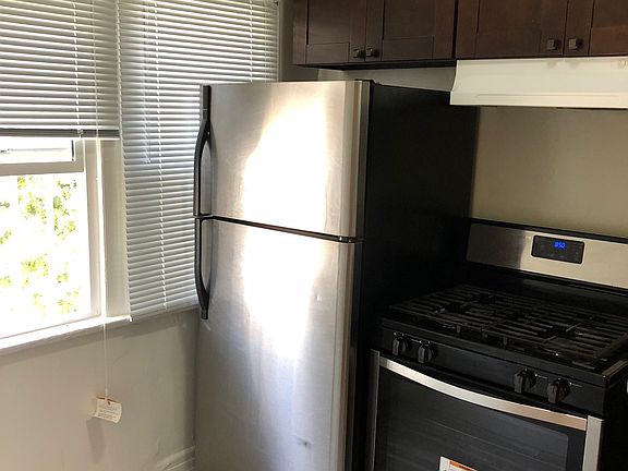 2nd image of 259 Columbia Ave APT 4