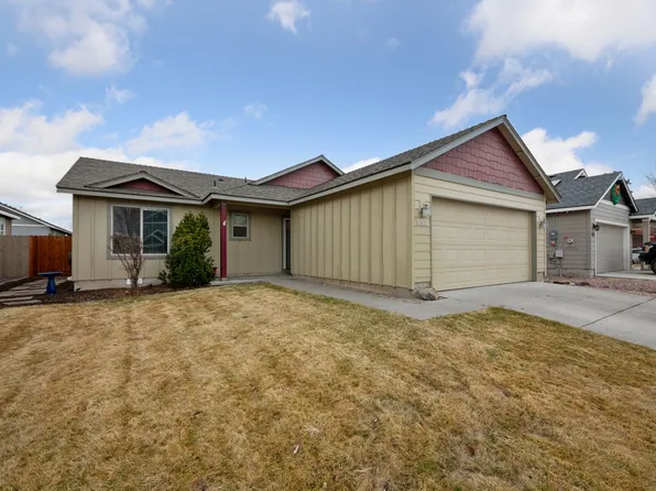 953 SW 25th Ln, Redmond, OR 97756