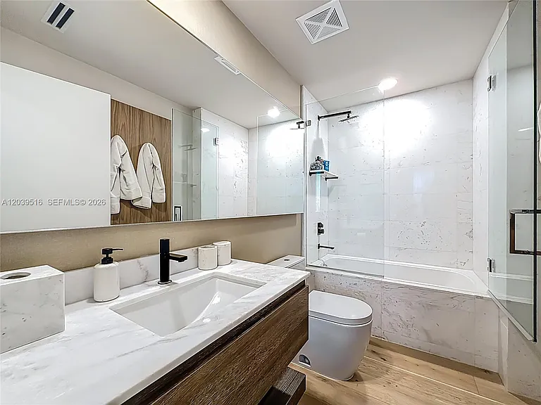 350 Ocean Dr #305N — Photo 18