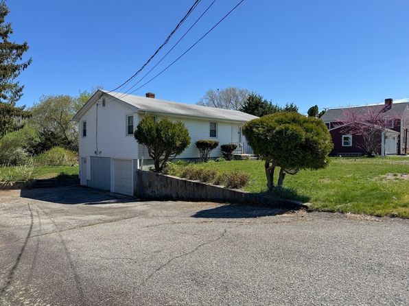 19 Richard Rd, Swansea, MA 02777
