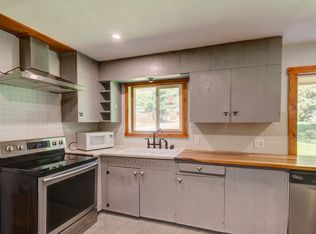 1736 W Beach Rd, Oak Harbor, WA 98277