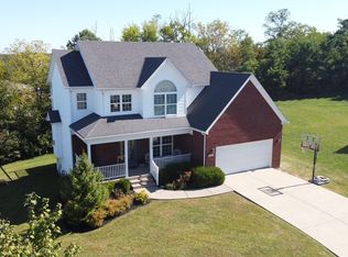 600 Falcon Ridge Ln, La Grange, KY 40031