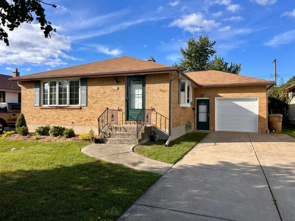 206 Lydia Ln, Cheektowaga, NY 14225