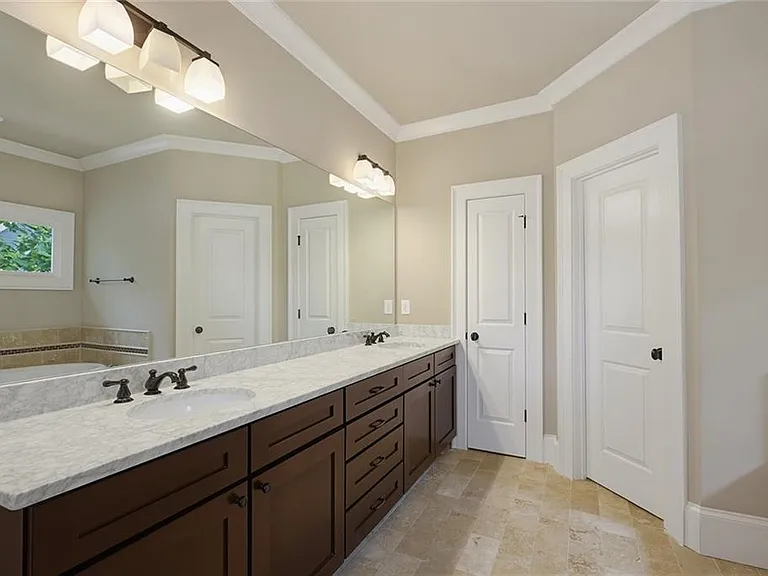 1452 Woodland Hills Dr NE — Photo 38